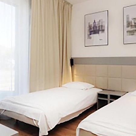 404 Rooms Wolska Apartament Warsaw Luaran gambar