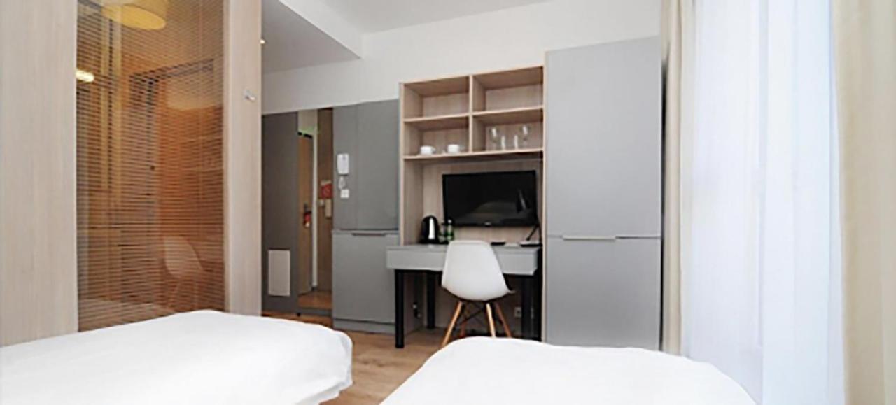404 Rooms Wolska Apartament Warsaw Luaran gambar