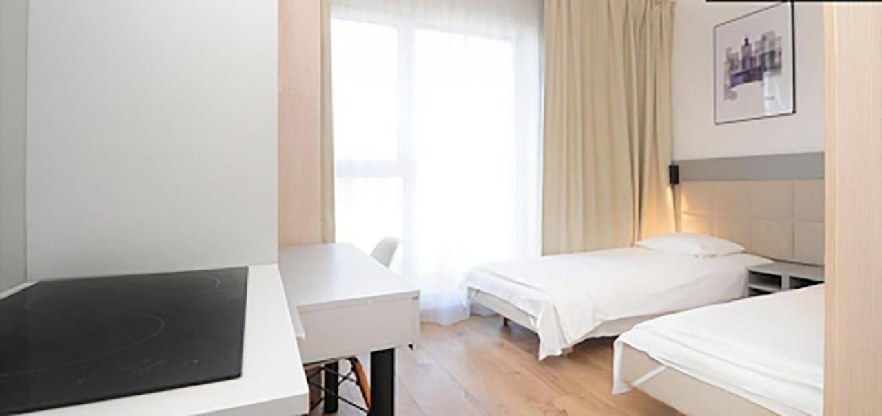 404 Rooms Wolska Apartament Warsaw Luaran gambar