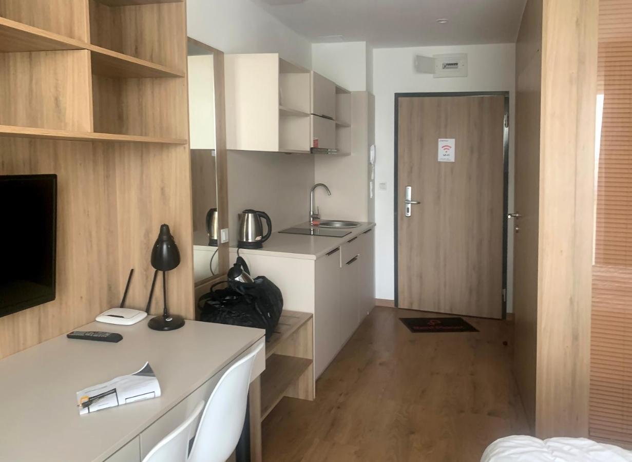 404 Rooms Wolska Apartament Warsaw Luaran gambar